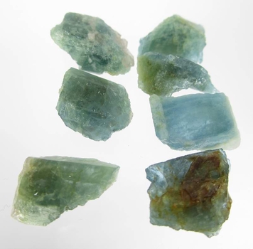 Bra Pris Parti 7 st Mycket Fin Blå S:t Maria Akvamarin 66,66 carat Naturlig Kristall Bra Kvalitet från Santa Maria de Itabira, Minas Gerais, Brazil. Köp Nu!