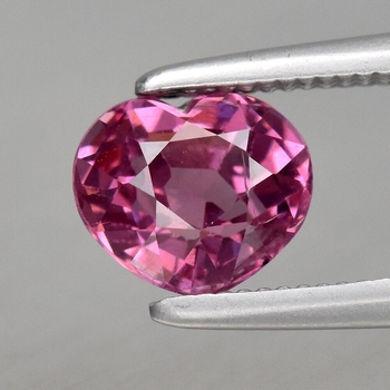 Good Price Very Beutiful Sharp Vivid Pink Malaya Garneth 1,04 carat Heart Cut Best Quality & Luster Tanzania Purchase Now!