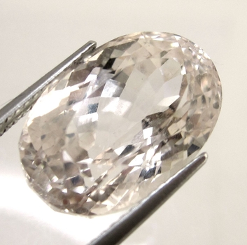Good Price Nice Quality Beutiful Pink Kunzite 14,05 carat Oval Cut Very Nice Luster from Afganistan Purchase Now!