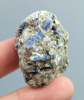 Bra Pris Mycket Fin Specimen Tvåfärgad Safir 165,55 carat Naturliga Mindre Kristaller i Glimmer Matrix från Kashmir Pakistan Köp Nu!