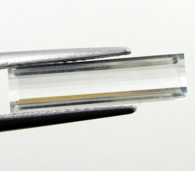 Bra Pris Mycket Vacker Ljus Gulaktig Grön Heliodor (Beryll) 1,41 carat Baguett Slipning Fin Kvalitet från Brasilien Köp Nu!