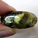 Bra Pris Mycket Fin Kvalitet Regnbågs Lystrande Labradorit 24,73 carat Oval Cabochon Slipning Suverän Lyster & Färgspel från Madagaskar köp Nu!