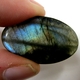 Bra Pris Mycket Fin Kvalitet Regnbågs Lystrande Labradorit 30,66 carat Oval Cabochon Slipning Suverän Lyster & Färgspel från Madagaskar köp Nu!