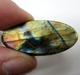 Bra Pris Mycket Fin Kvalitet Regnbågs Lystrande Labradorit 41,31 carat Oval Cabochon Slipning Suverän Lyster & Färgspel från Madagaskar köp Nu!