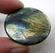 Bra Pris Mycket Fin Kvalitet Regnbågs Lystrande Labradorit 62,14 carat Oval Cabochon Slipning Suverän Lyster & Färgspel från Madagaskar köp Nu!