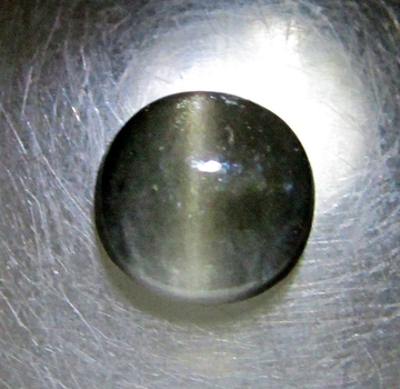 Bra Pris Mycket Sällsynt Skarpt Kattöga Skapolit 1,49 carat Rund Cabochon Slipning Bra Kvalitet & Form från Sri Lanka Köp Nu!