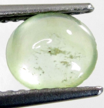 Bra Pris Mycket Fin Färg Äppelgrön Prehnit 0,96 carat Oval Cabochon Slipning Helt Transparent & Topp Kvalitet från Madagaskar Köp Nu!