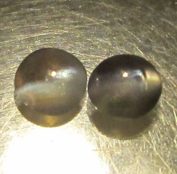 Bra Pris Parti 2 st Mycket Sällsynt Alexandrit Kattöga 0,50 carat Rund Cabochon Skarpt Öga Fin Kvalitet från Madagaskar Köp Nu!