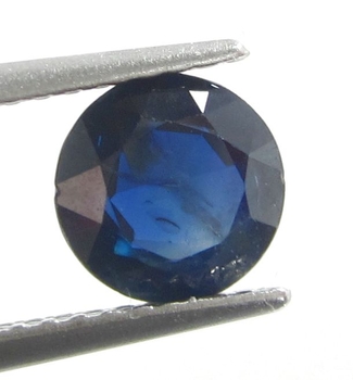 Bra Pris Fin Kvalitet Vacker Djup Blå Safir 1,26 carat Rund Slipning Härlig Färg från Afrika Köp Nu!
