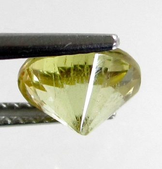 Bra Pris Bra kvalitet Gulgrön Krysoberyll 2,83 carat Semi-Rund Slipning Fin Lyster & Färg från Afrika Köp Nu!