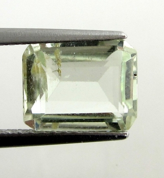 Bra Pris Mycket Vacker Gulaktig Grön Heliodor (Beryll) 2,18 carat Oktagon Slipning Fin Kvalitet & Lyster från Brasilien Köp Nu!