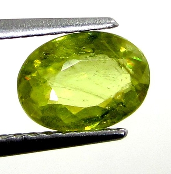 Bra Pris Mycket Vacker Neon Gulgrön Sphene (Titianit) 1,15 carat Oval Slipad Mycket Fin Kvalitet & Lyster från Madagaskar Köp Nu!