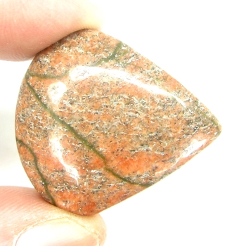 Bra Pris Mycket Fin Flerfärgad Unakit 61,36 carat Dropp Cabochon Bra Kvalite från USA Köp Nu!