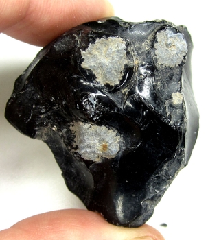 Bra pris Naturlig Snöflinge Obsidian 49,50 gram Brottstycke Hög Intressant Samlar Sten Bra Kvalite från Afrika