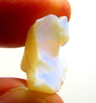 Bra Pris Sällsynt Rå Oslipad Lystrande Somalisk Opal 5,32 carat Naturlig Kristall Mycket Fin Kvalitet & Färg sprakande Köp Nu!