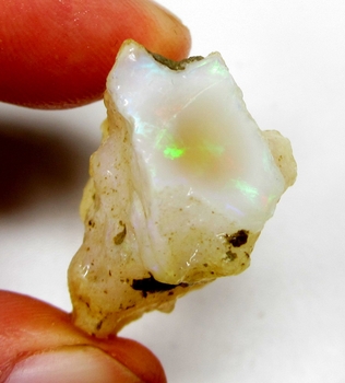 Bra Pris Stor Sällsynt Rå Oslipad Lystrande Somalisk Opal 47,33 carat Naturlig Kristall Mycket Fin Kvalitet & Färg Sprakande Köp Nu!