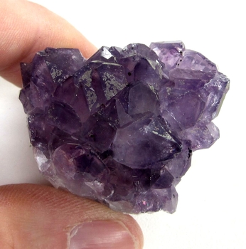 Good Price Very Beutiful Specimen of Sharp Violet Amethyst 47,6 gram Formation of Crystals Amazing Quality from Brazil Purchase Now!