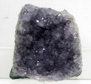 Bra Pris Mycket Vacker Specimen Violett Ametist 117,8 gram Stående Formation av Kristaller Suverän Kvalitet från Brasilien Köp Nu!
