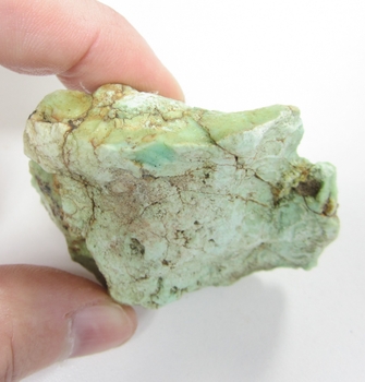 Bra Pris Specimen Vacker Mjukt Grön Opal 54,6 gram Naturlig Bit med Opal i Grönt Grädd Vit och Brun Nyans från Anderna i Peru Köp Nu!