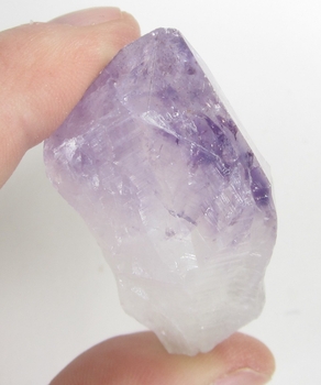 Bra Pris Vacker Obehandlad Rå Oslipad Violett Ametist Spets 33,7 Gram Naturligt Terminerad Kristall Finaste Kvalitet från Brasilien Köp den Nu!