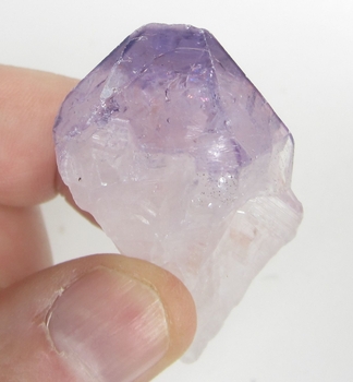 Bra Pris Vacker Obehandlad Rå Oslipad Violett Ametist Spets 23,4 Gram Naturligt Terminerad Kristall Finaste Kvalitet från Brasilien Köp den Nu!