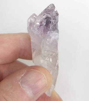 Bra Pris Vacker Obehandlad Rå Oslipad Violett Ametist Spets 18,9 Gram Naturligt Terminerad Kristall Finaste Kvalitet från Brasilien Köp den Nu!