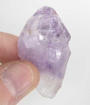 Bra Pris Vacker Obehandlad Rå Oslipad Violett Ametist Spets 22,4 Gram Naturligt Terminerad Kristall Finaste Kvalitet från Brasilien Köp den Nu!