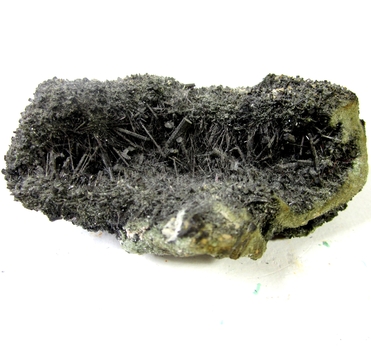 Bra Pris Mycket Intressant Stuff med Stibnit (Antimonglans) 204 gram Naturlig Formation Svartgrå Kristaller i Matrix Spännande Samlar Objekt från Marocko Köp Nu!