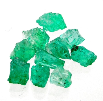 Bra Pris Parti 10 st Rå Oslipad Mycket Sällsynt Intensiv Blåaktigt Grön Smargad Kristall 5,52 carat Naturlig Kristall Transparent från Colombia Köp Nu!