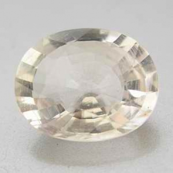 Bra Pris Mycket fin Ljus Gul Skapolit 2.14 carat Oval Slipning Fin Lyster och Kvalitet från Madagaskar Köp Nu!