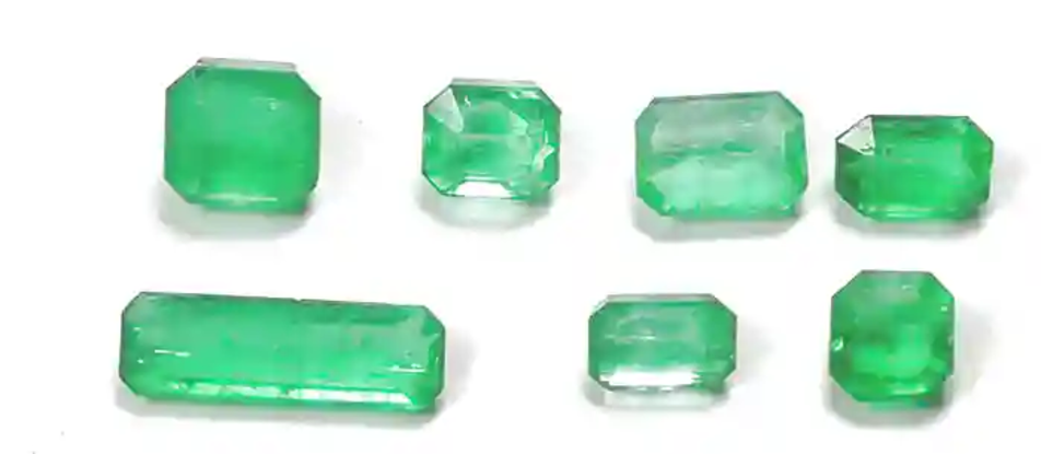 Riddgem Diamanter & Ädelstenar på nätet sedan 2005 - mer än 150 olika sorts ädelstena att välja bland.