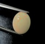 Bra Pris Topp Lyster Etiopisk Opal 1,40 carat Oval Cabochon Slipning Mycket Fin Kvalitet Köp Nu!