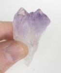 Bra Pris Vacker Obehandlad Rå Oslipad Violett Ametist Spets 18,7 Gram Naturligt Terminerad Kristall Finaste Kvalitet från Brasilien Köp den Nu!