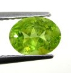 Bra Pris Mycket Fin Topp Grön Peridot 1,47 carat Oval Slipad Mycket Fin Lyster & Kvalitet från Pakistan Köp Nu!