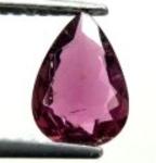 Bra Pris Mycket Fin Rosa Röd Rubellit (Turmalin) 0,83 carat Dropp Fasett Slipning Bra Kvalite & Färg Perfekt Samlar & Juvelerar Objekt från Afrika Köp Nu!