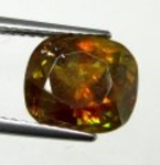 Bra Pris Mycket Fin Lyster Gul Orange Sphene (Titianit) 3,55 carat Kudd Slipad Fin Kvalitet & Färg från Pakistan Köp Nu!