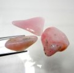 Bra Pris Parti 3 st Mycket Fin Rosa Opal (Opalit) 19,30 carat Polerad Naturlig Kristall/Bit Bra Färg & Kvalitet från Fyndighet i Peru Köp Nu!