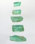 Bra Pris Parti 5 st Rå Sällsynt Blåaktigt Grön Smargad Kristall 3,16 carat Naturlig Kristall Transparent-Transl. Afghan Köp Nu!