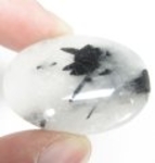 Bra Pris Mycket Fin Intressant Svart Rutil Kvarts 70,50 carat Oval Cabochon Slipning Bra Kvalitet & Form från Brasilien Köp Nu!