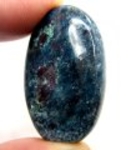 Bra Pris Mycket Intressant Rubin i Zoisit (anyolit) 62,35 carat Oval Cabochon Vacker Färg fr Arusha Tanzania Köp Nu!