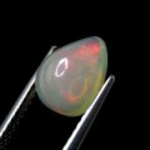 Bra Pris Topp Lyster Etiopisk Opal 1,52 carat Dropp Cabochon Slipning Mycket Fin Kvalitet Köp Nu!