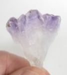 Bra Pris Vacker Obehandlad Rå Oslipad Violett Ametist Spets 17,4 Gram Naturligt Terminerad Kristall Finaste Kvalitet från Brasilien Köp den Nu!