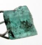 Bra Pris Rå Oslipad Mycket Sällsynt Intensiv Blåaktigt Grön Smargad Kristall 1,37 carat Naturlig Kristall Transparent från Colombia Köp Nu!