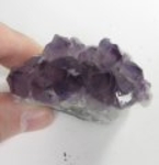 Bra Pris Mycket Vacker Specimen Skarp Violett Ametist 96,1 gram Formation av Kristaller Suverän Kvalitet från Brasilien Köp Nu!