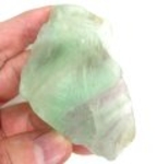 Bra Pris Mycket Fin Randig Grön Violett Mix Färg Fluorit 147,8 gram Naturlig Kristall Brottstycke Transparent Bästa Kvalitets Matrial från Kina Köp Nu!