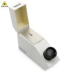 Bra Pris Ädelstensrefraktometer Fable FGR-003 med Inbyggd lampa som belysning, Mäter Brytningsindex (RI) för ädelstenar. Hög Kvalitet & 2 ml refraktometer olja i glasflaska ingår  Köp Nu!